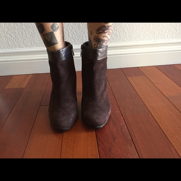 Sam Edelman Brown ankle boots with Python trim - Picture 2 of 5